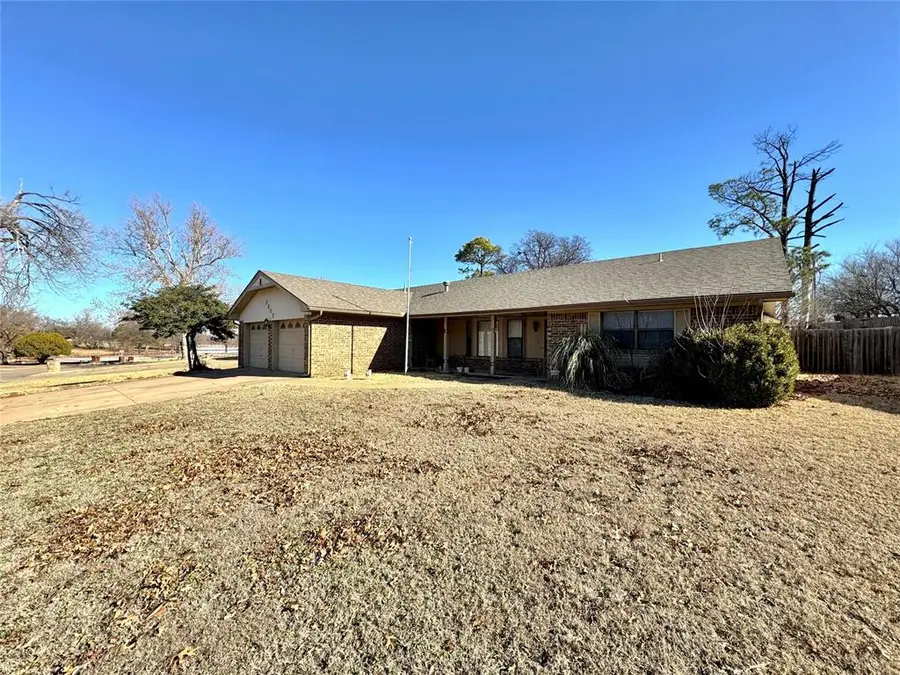 2803 Desirae Drive, Chickasha, OK 73018 - Image #2
