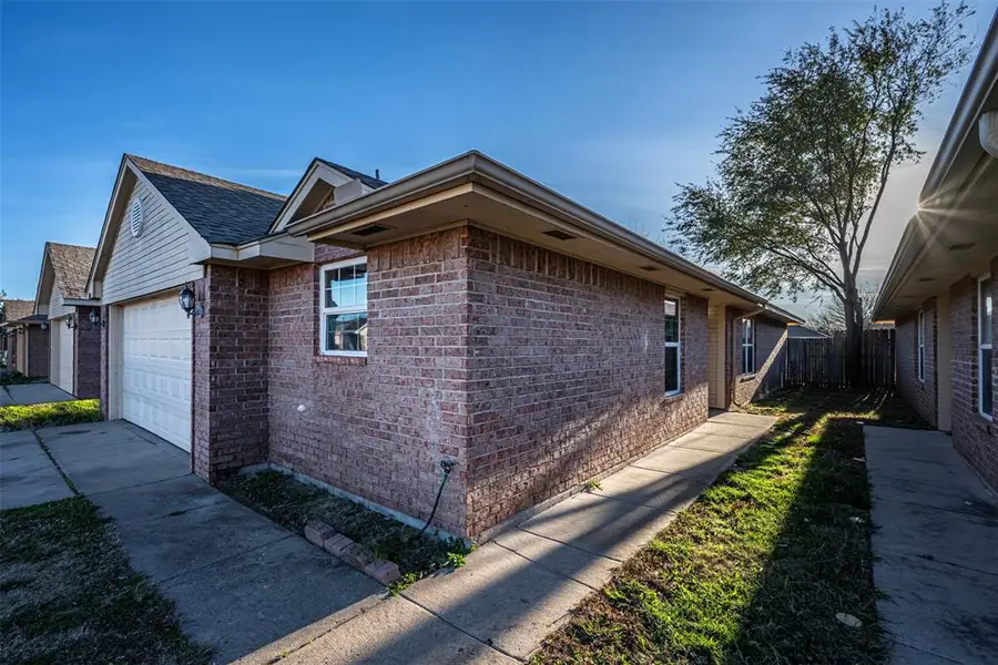 810 Beaumont Square, Norman, OK 73071 - Image #2
