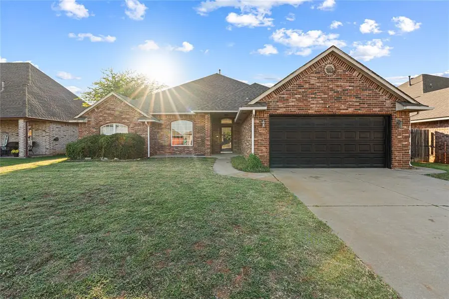 13921 Korbyn Drive, Yukon, OK 73099 - Image #2