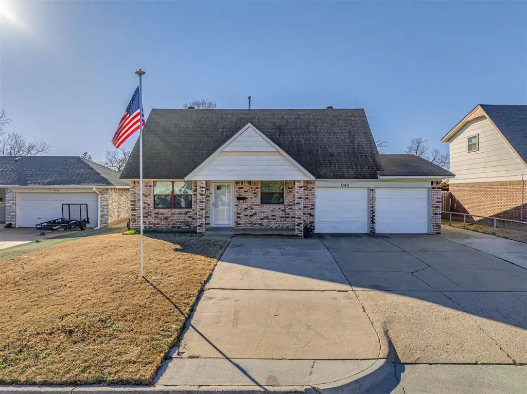 1040 SW 2nd Street, Moore, OK 73160 - Image #1