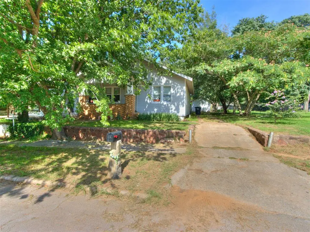 209 S Eden Avenue, Shawnee, OK 74801 - Image #1