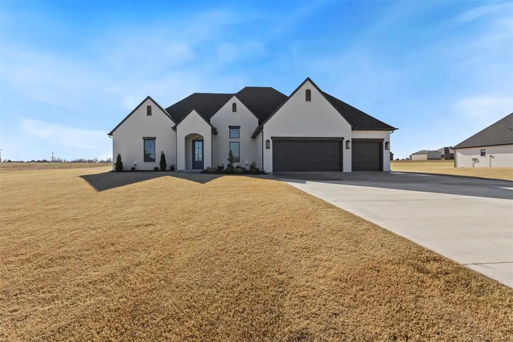 4381 Raymond Lane, Guthrie, OK 73044 - Image #1