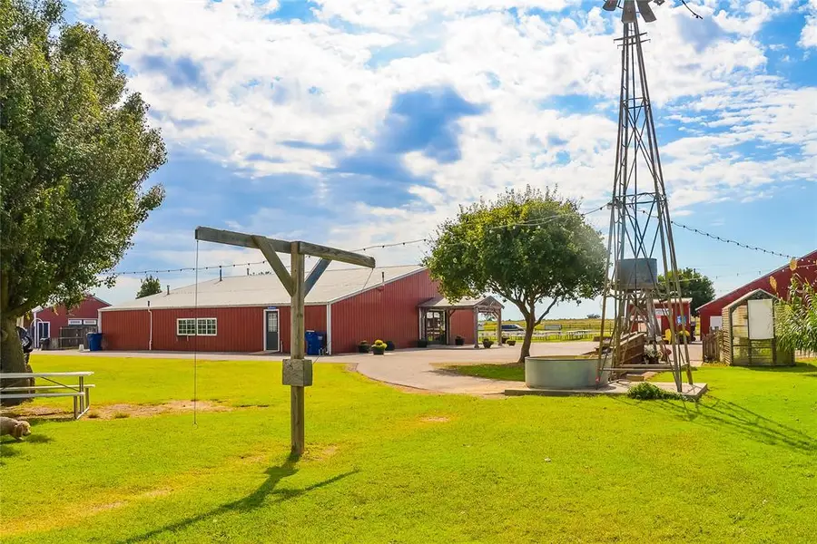 1012 Old 66 Road, Hydro, OK 73048 - Image #3