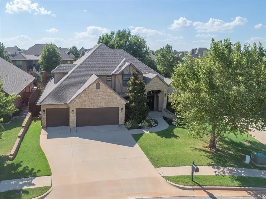 617 Idabel Bridge Circle, Edmond, OK 73034 - Image #2