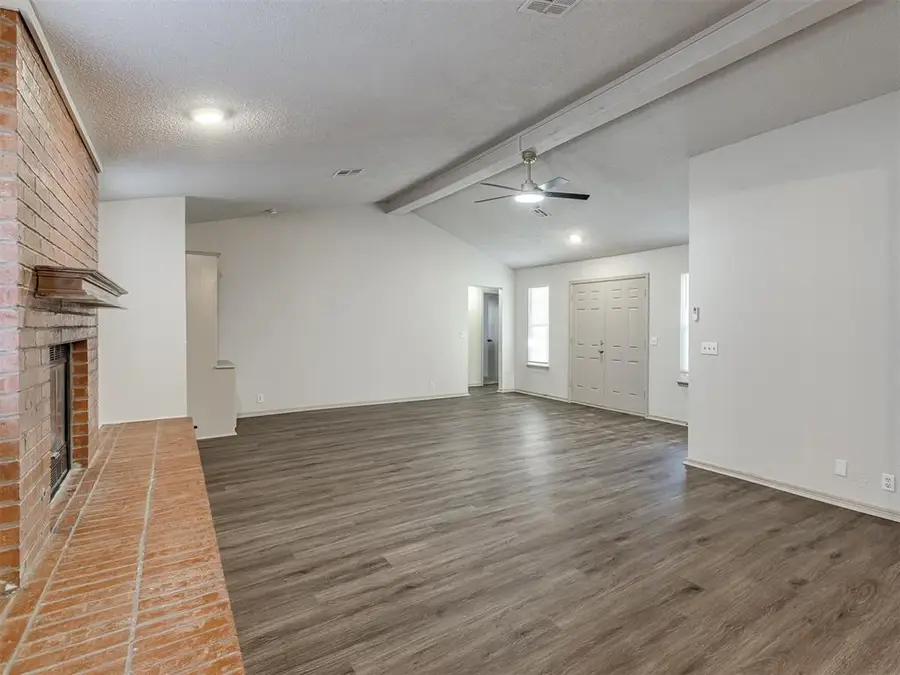 2109 Tanglewood Drive, Edmond, OK 73013 - Image #2