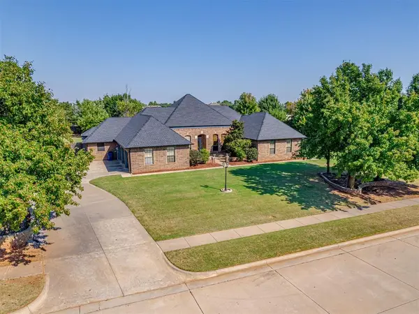 1423 E Twin Brook Terrace, Mustang, OK 73064