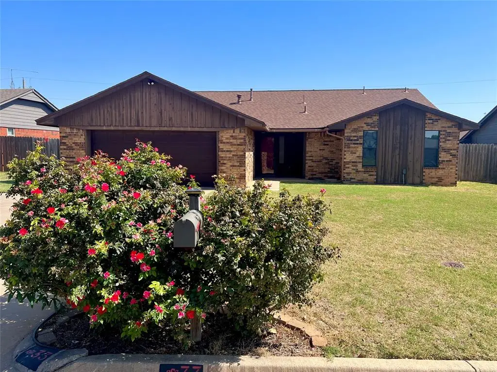 33 Peterson Drive, Clinton, OK 73601 - Image #1