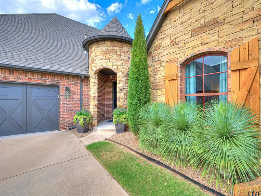 1065 Villas Creek Drive, Edmond, OK 73003 - Image #1