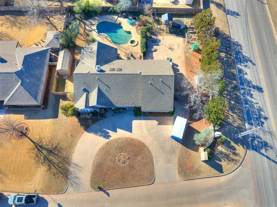 12209 Quail Creek Road, Oklahoma City, OK 73120 - Image #2