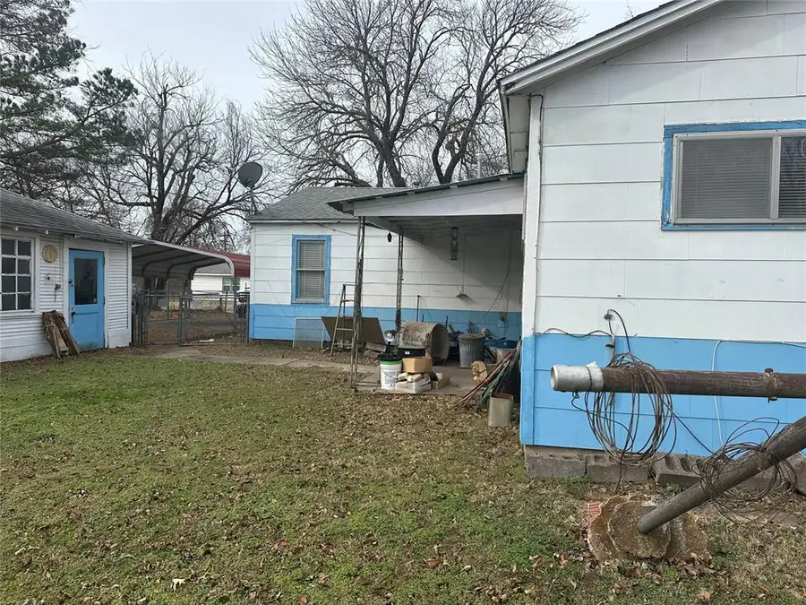 309 N Tenbrook Avenue, Shawnee, OK 74801 - Image #2