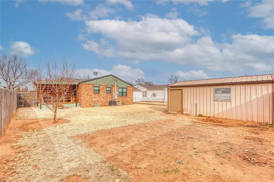 406 Mcarthur Boulevard, Elk City, OK 73644 - Image #3