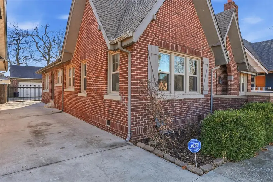 2404 NW 19th Street, Oklahoma City, OK 73107 - Image #2