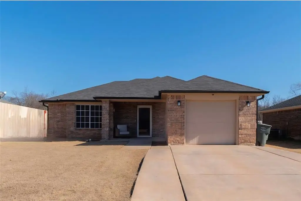 714 Geronimo Lane, Pauls Valley, OK 73075 - Image #1