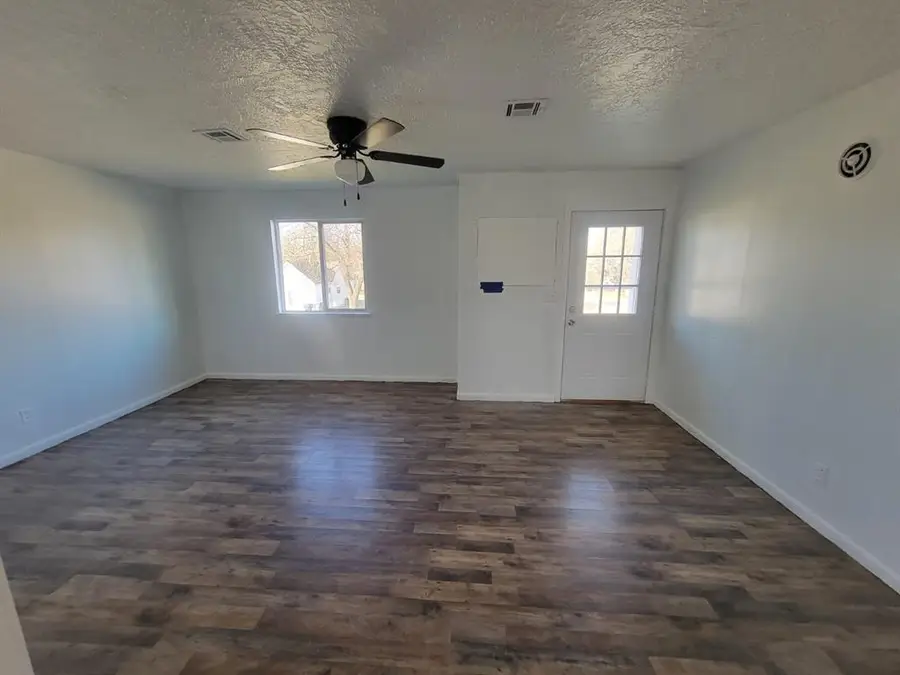 128 N 5th Street, McLoud, OK 74851 - Image #3