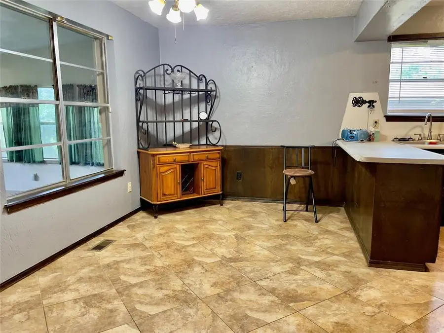 1417 N Spring Drive, Oklahoma City, OK 73127 - Image #2