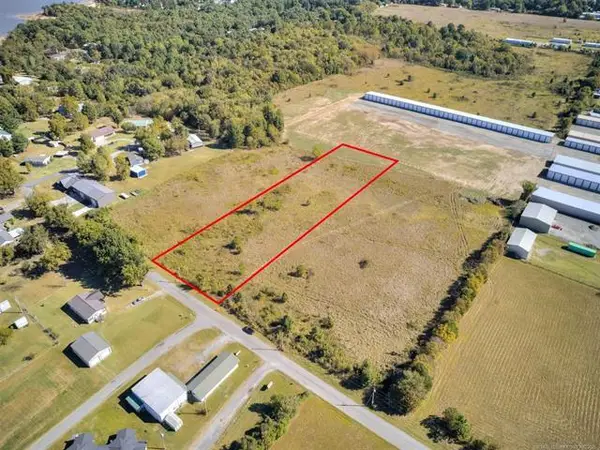 2 Hamilton Road, Eufaula, OK 74432