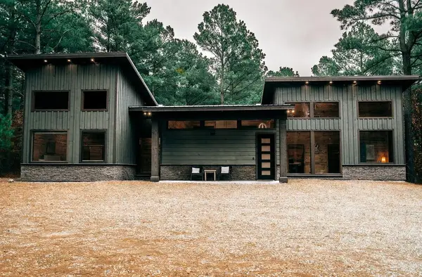 132 Xtreme Lane, Hochatown, OK 74728