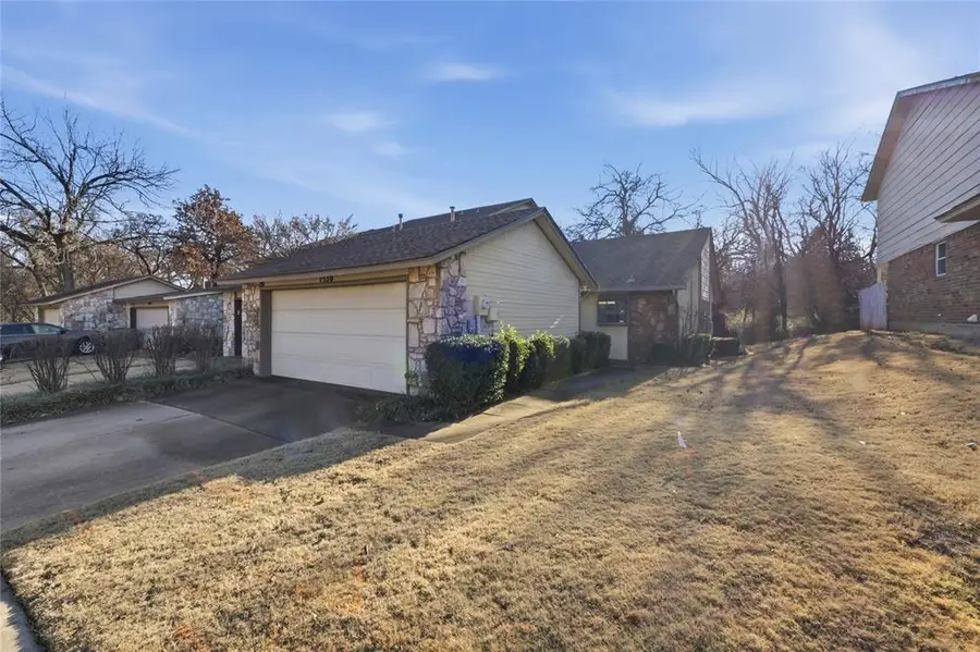 1530 Fall Creek Drive, Edmond, OK 73013 - Image #2