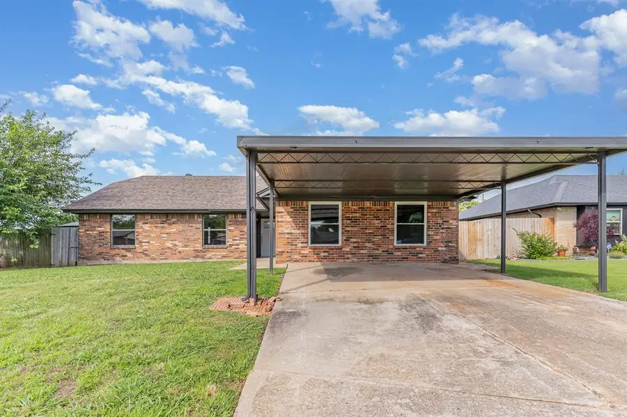 1004 Ranchoak Court, Yukon, OK 73099 - Image #3