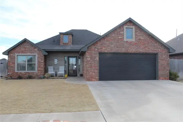 2806 Falling Leaves Drive, Weatherford, OK 73096