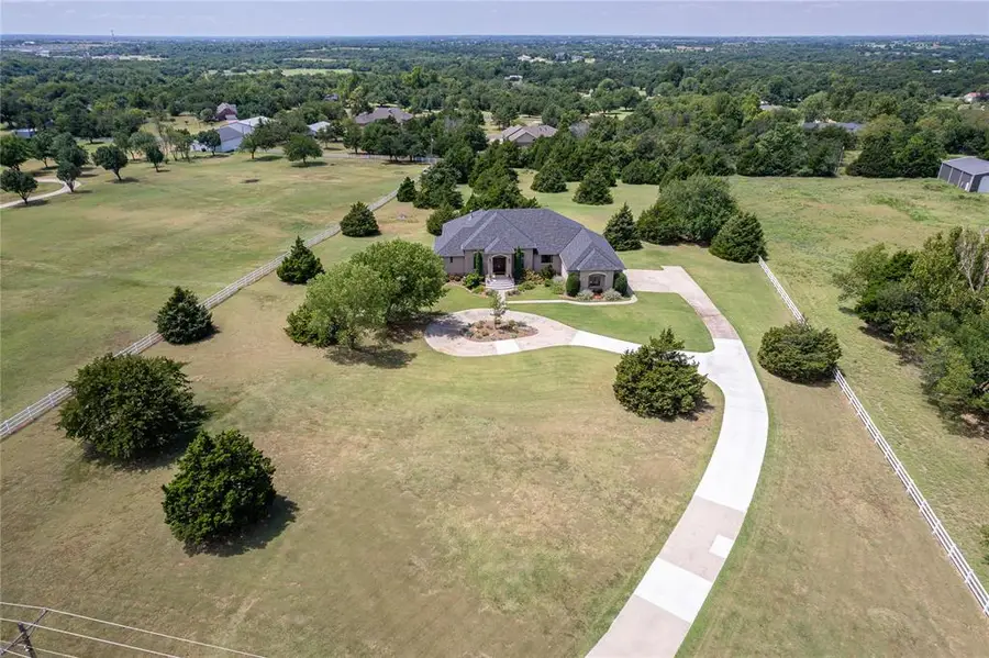 4975 N Santa Fe Avenue, Edmond, OK 73025 - Image #2