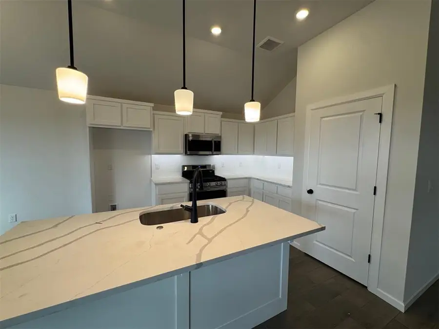 2711 Turtle Way, Midwest City, OK 73130 - #3