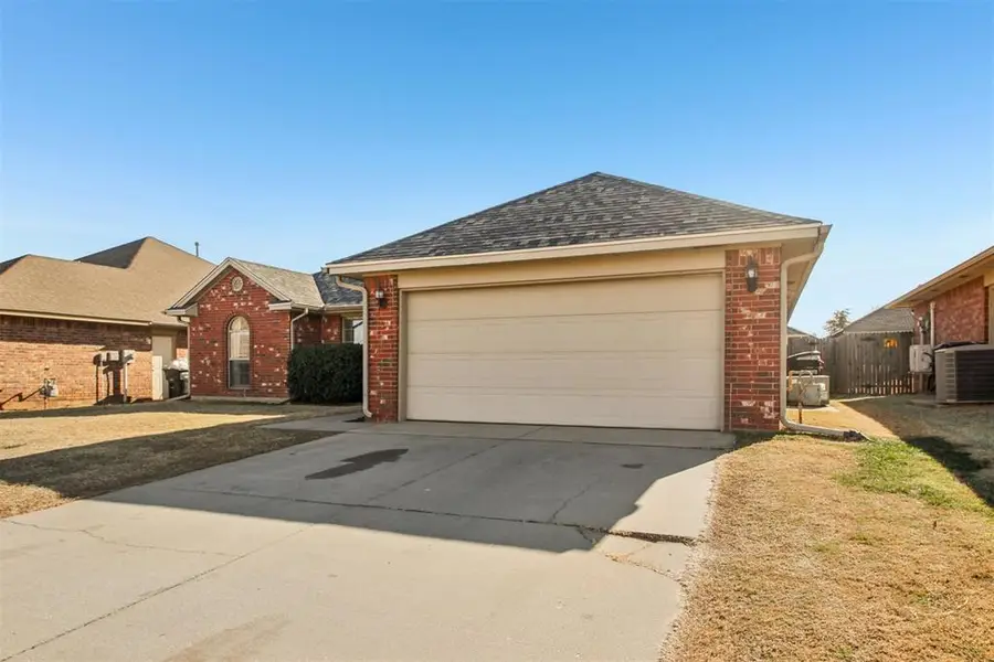 1732 SW 31st Street, Moore, OK 73160 - Image #2