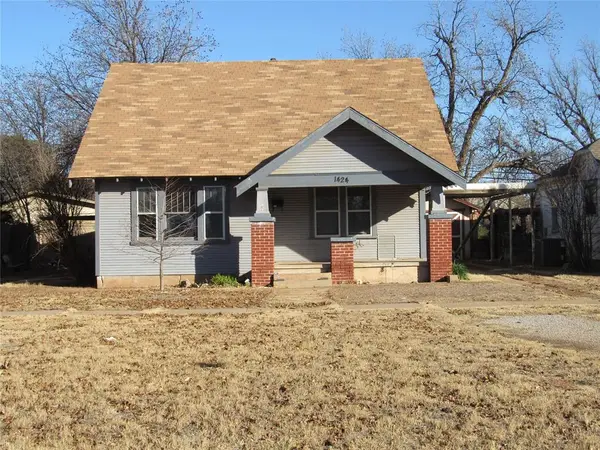 1424 N Lee Street, Altus, OK 73521