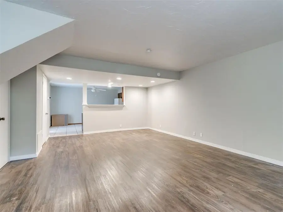 9775 Hefner Village Boulevard, Oklahoma City, OK 73162 - Image #2