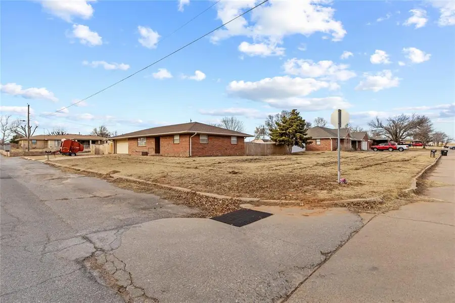 133 E 7th Street, Hydro, OK 73048 - Image #2