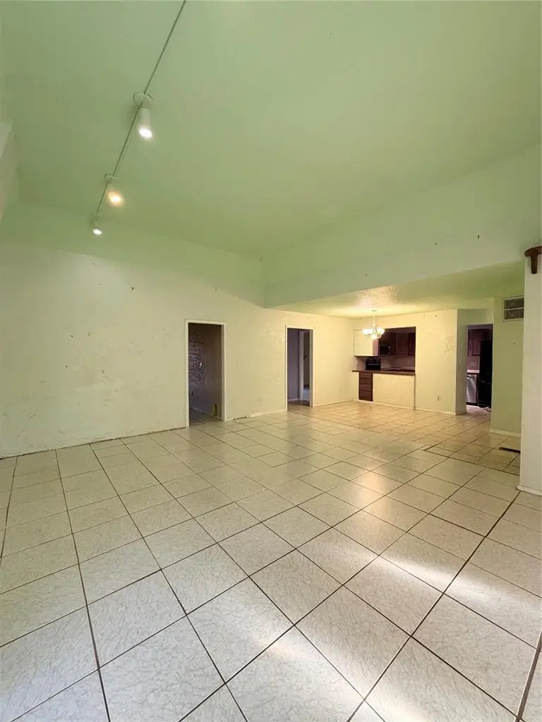 4056 NW 36th Street, Oklahoma City, OK 73112 - #3