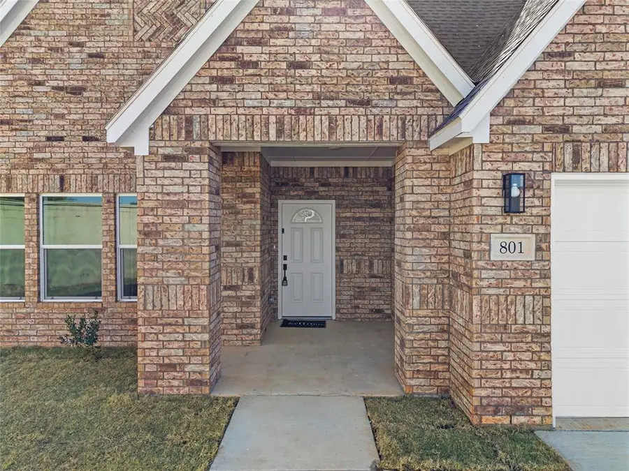 801 Chateau Court, Kingfisher, OK 73750 - Image #2
