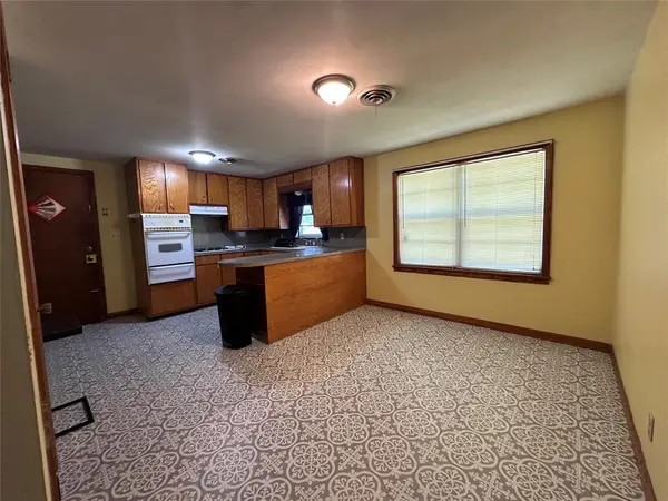 811 N Broadway Street, Broken Bow, OK 74728