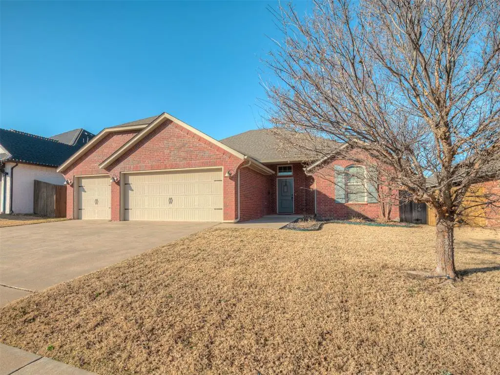 2817 Kathleens Crossing, Yukon, OK 73099 - Image #1