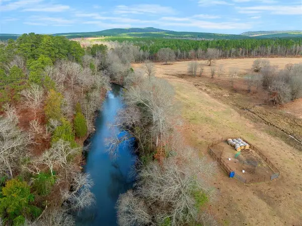 448 Wyr 56607 Road, Battiest, OK 74728