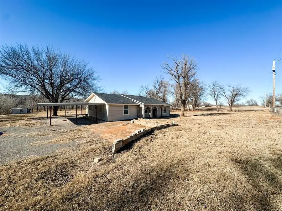 523 S 1st Street, Lookeba, OK 73053 - Image #2