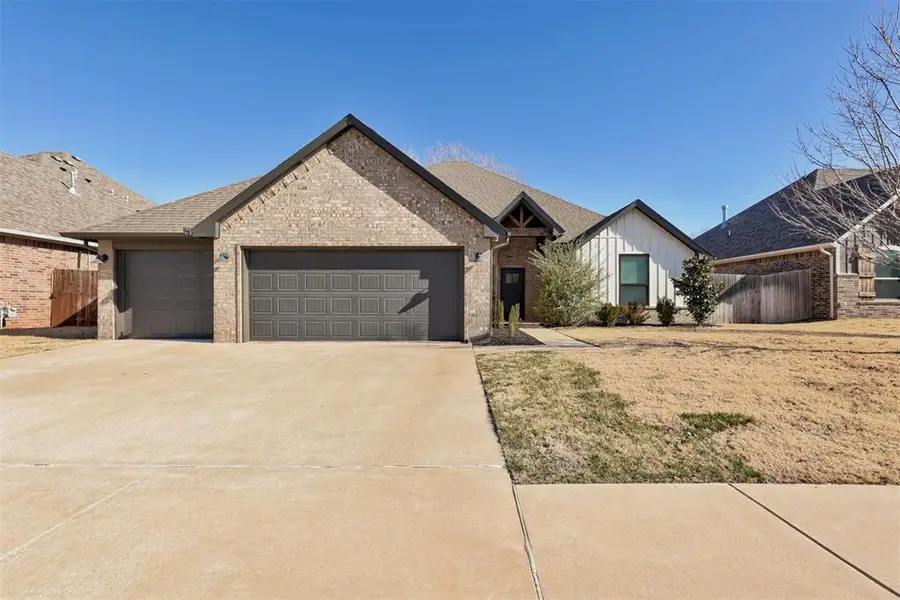 11124 Fairways Avenue, Yukon, OK 73099 - Image #2
