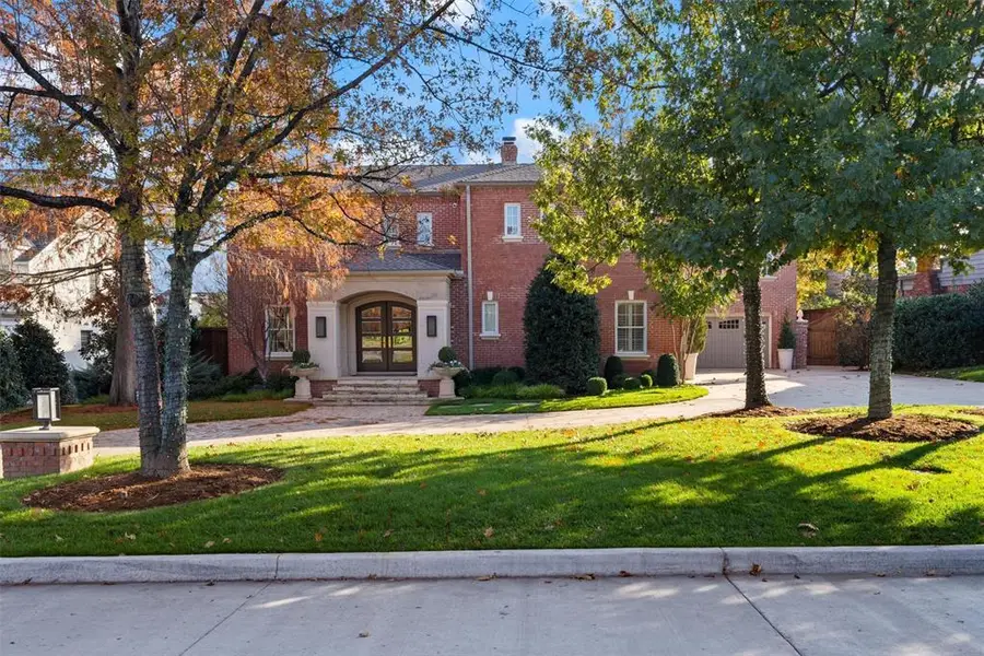 1202 Larchmont Lane, Nichols Hills, OK 73116 - Image #2