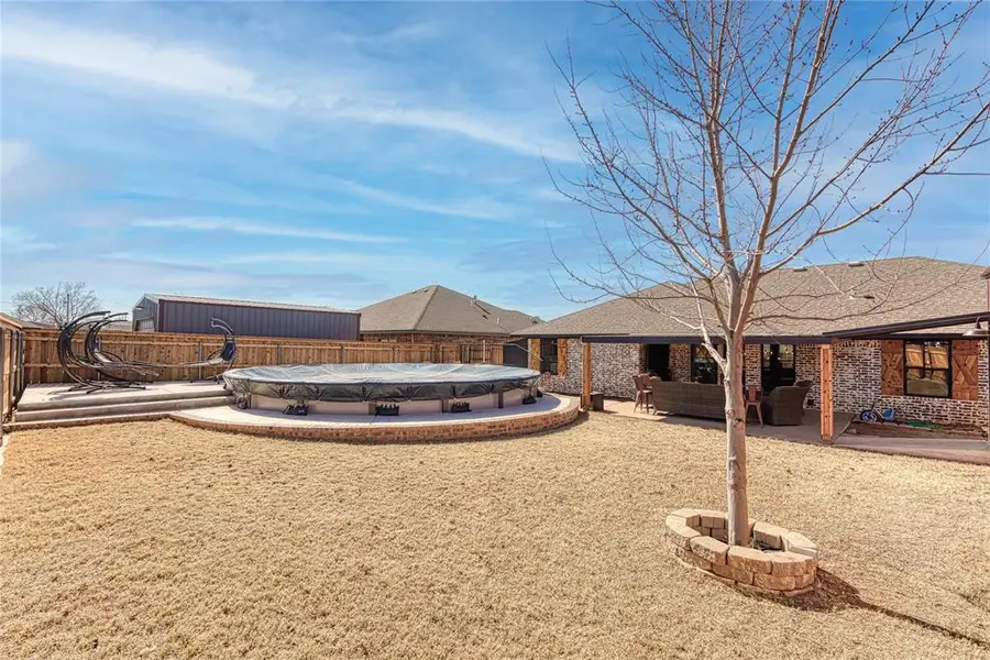 104 Woodridge Drive, Elk City, OK 73644 - Image #2