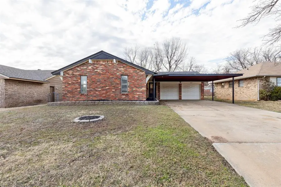 909 Highlander Drive, Moore, OK 73160 - Image #3