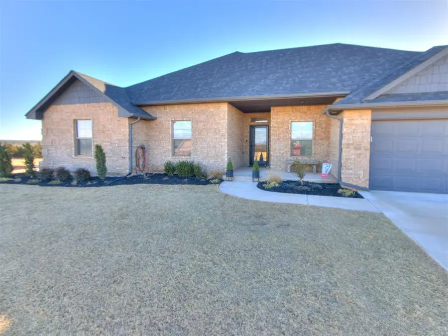 6949 Seabiscuit Lane, Guthrie, OK 73044 - Image #3