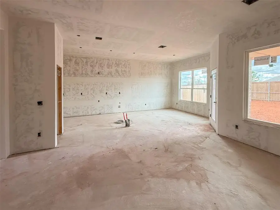 11704 SW 15th Terrace, Yukon, OK 73099 - Image #3