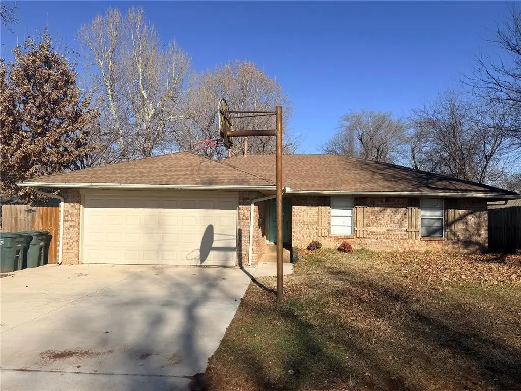 1015 Crown Drive, Edmond, OK 73034 - Image #1