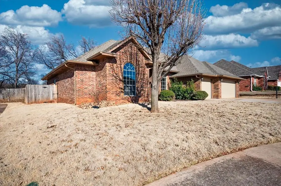 217 NW 160th Street, Edmond, OK 73013 - Image #2