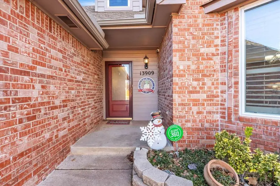13909 Arapaho Road, Edmond, OK 73013 - Image #2