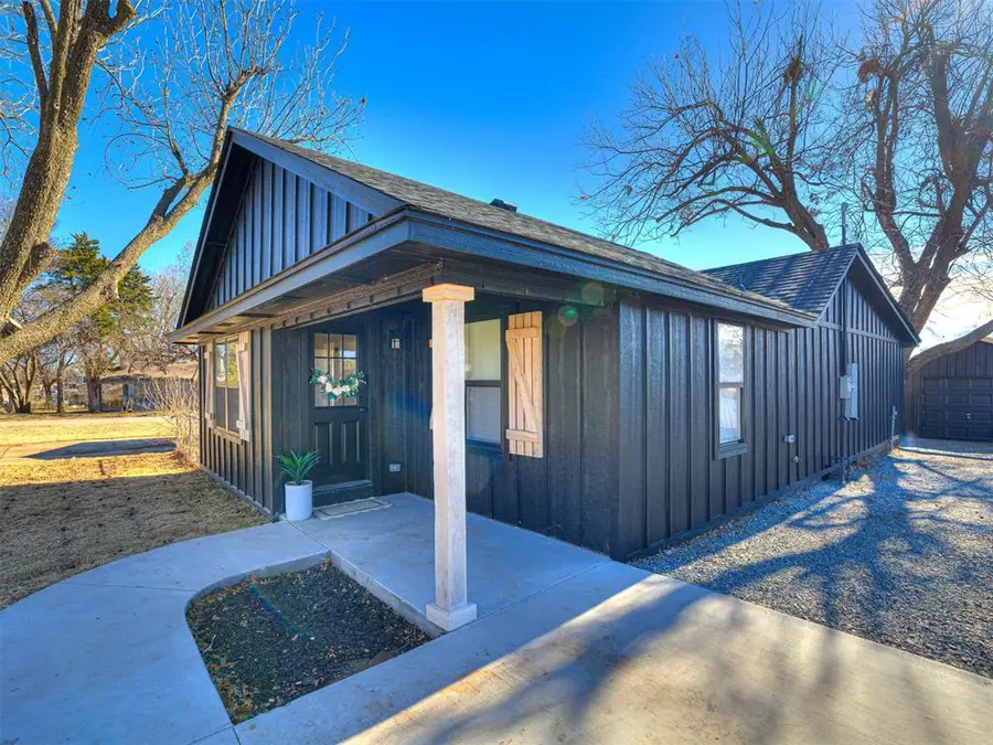 1909 W Louisiana Avenue, Chickasha, OK 73018 - Image #2