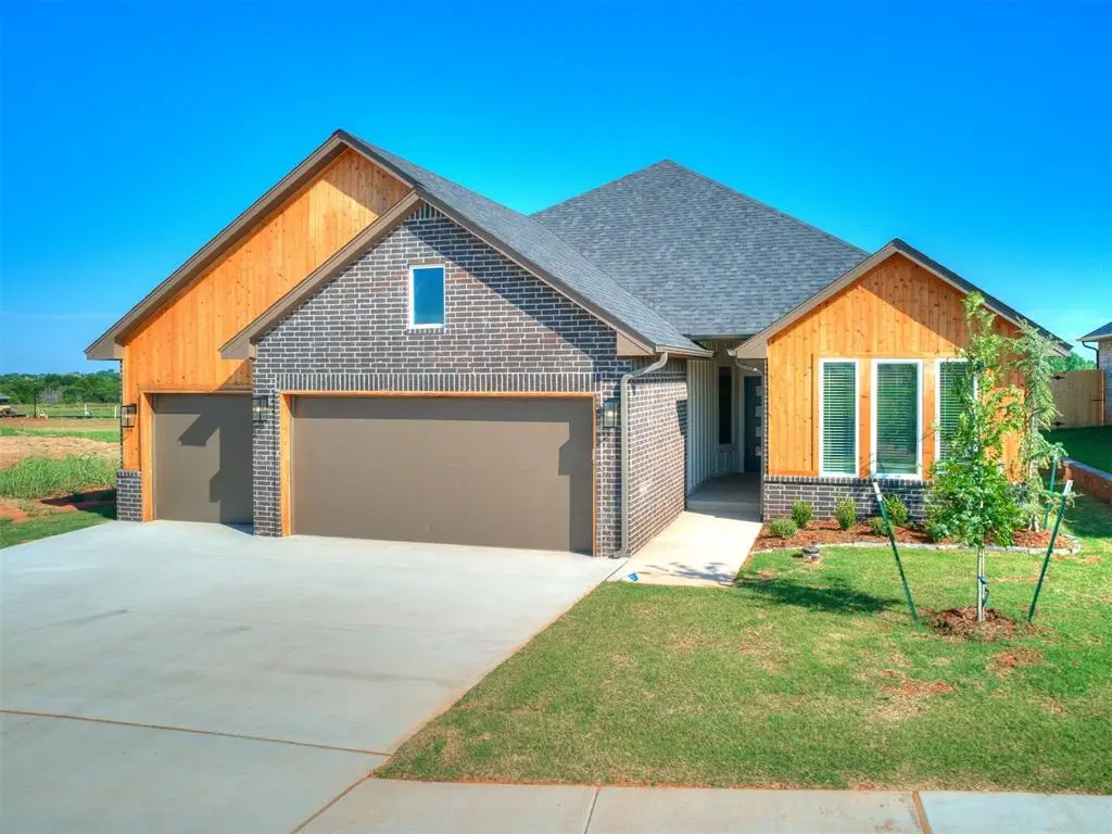 225 Sage Brush Way, Edmond, OK 73025 - Image #1