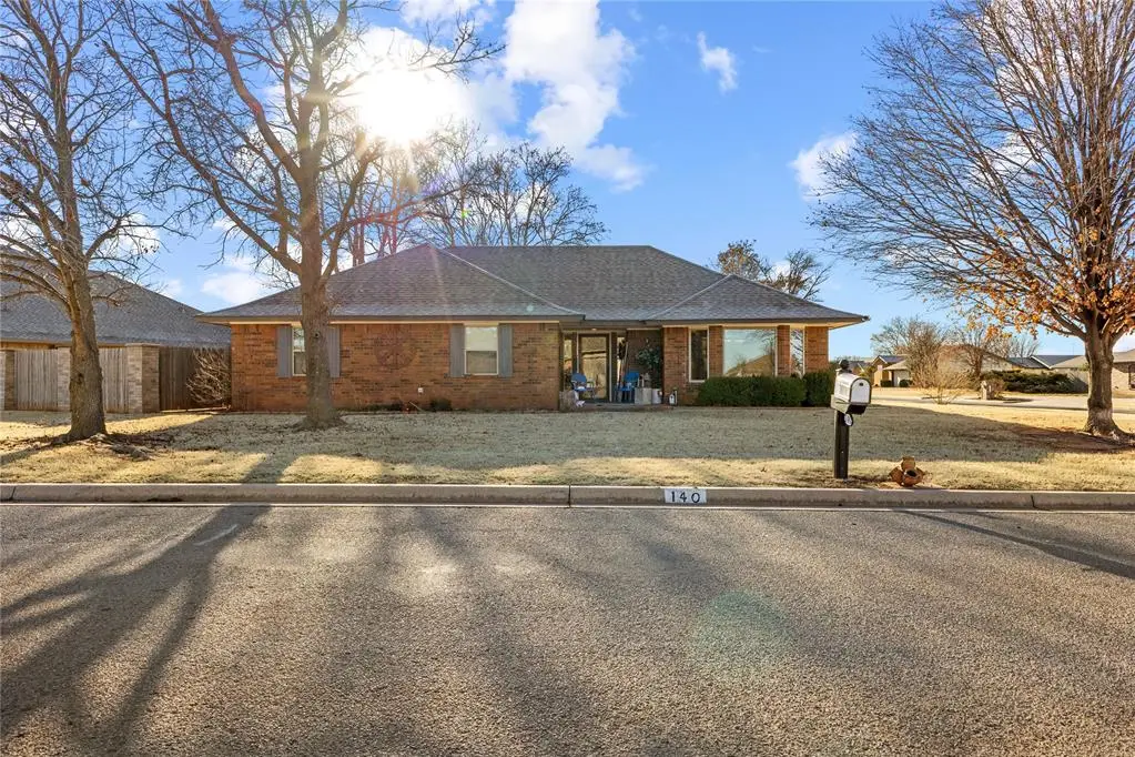 140 Dolomite Drive, Clinton, OK 73601 - Image #1