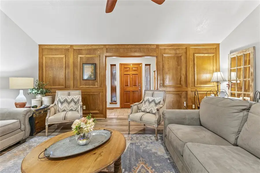 140 Dolomite Drive, Clinton, OK 73601 - Image #3