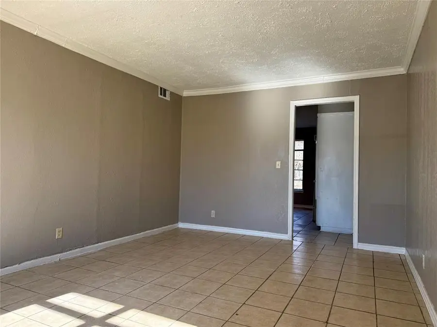 329 NW 84th Street, Oklahoma City, OK 73114 - Image #3